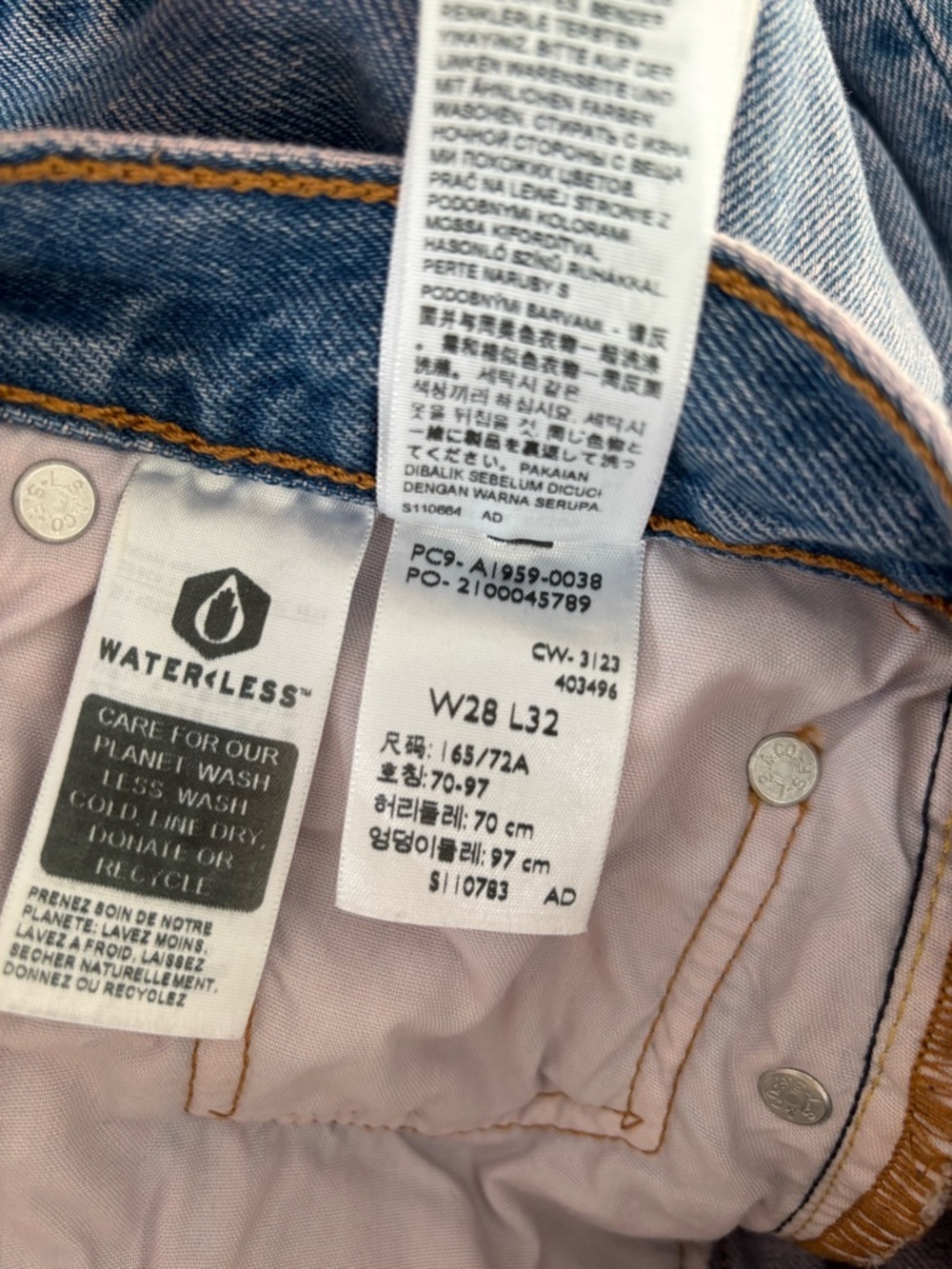 Levi’s 501 ’90s Women’s Jeans W28 L32 Light Wash Straight Leg High Rise Casual - Picture 14 of 14